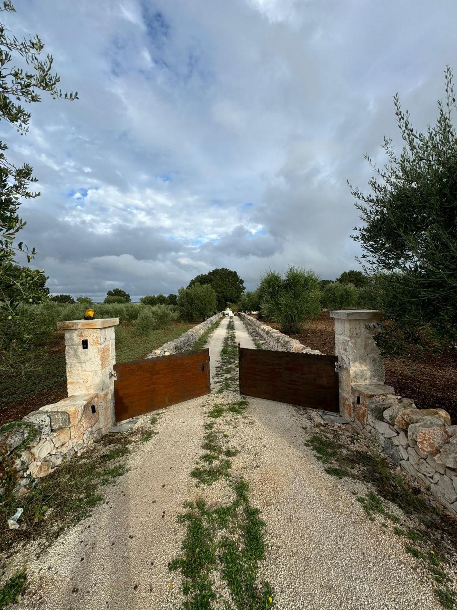 Dimora Iconica Villa โลโกโรตอนโด ภายนอก รูปภาพ